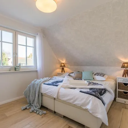 Rosenbergsiedlung _duenenrose_ Holiday home Zingst