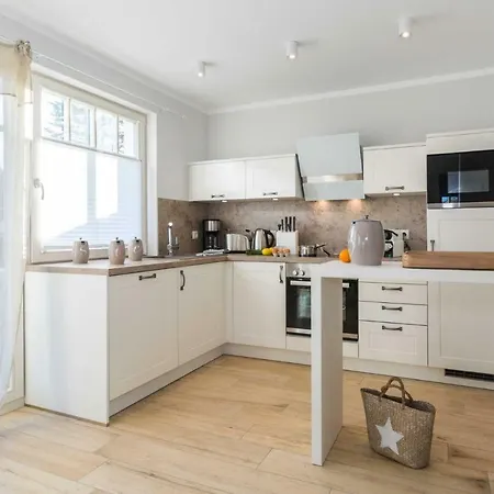 Rosenbergsiedlung _duenenrose_ Holiday home Zingst